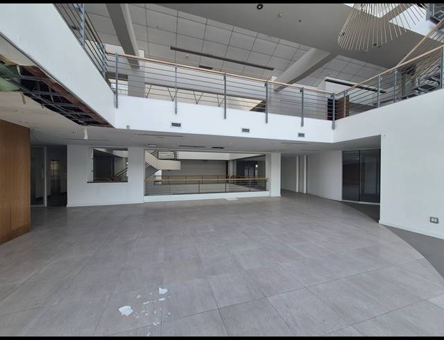 1,597M² OFFICE TO LET IN SANDTON CENTRAL